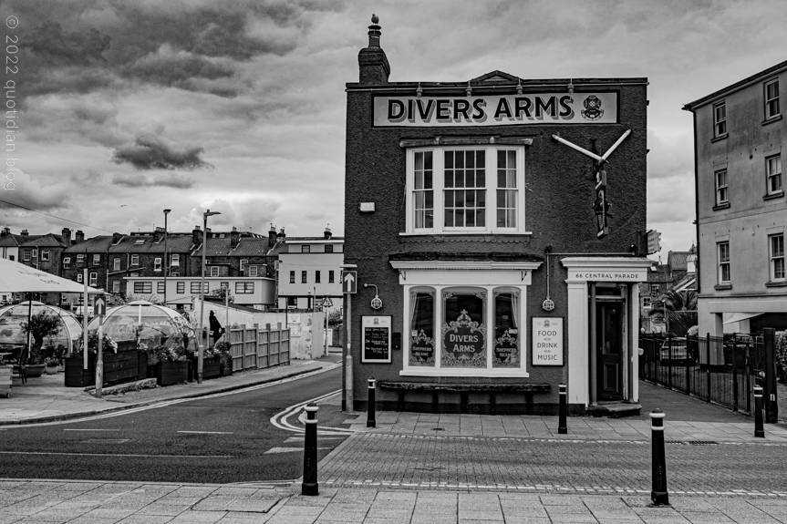 Friday July 8th (2022) divers arms align=