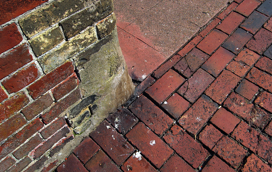 Tuesday May 22nd (2007) brick corner align=