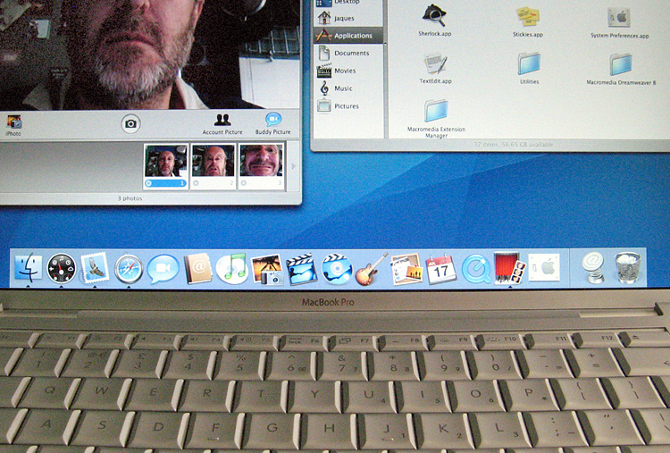 Tuesday September 19th (2006) MacBook align=