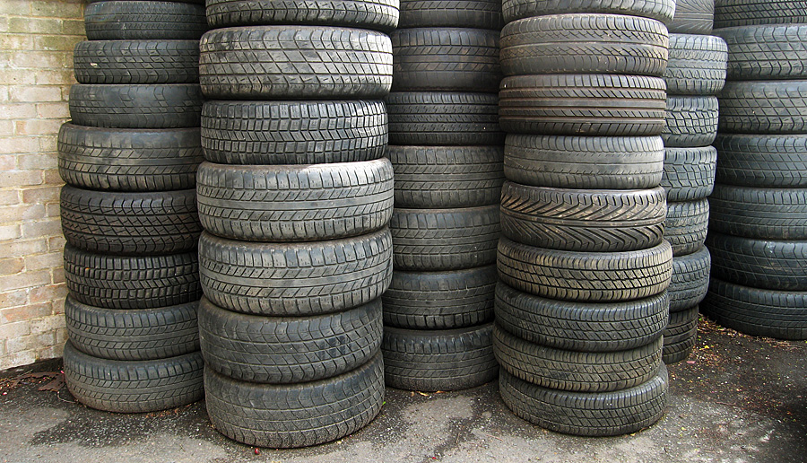 Friday May 11th (2007) wall of tyres align=