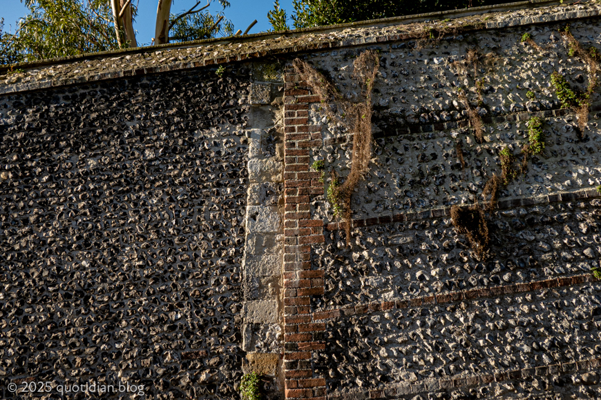 Wednesday November 19th (2025) wallscape align=